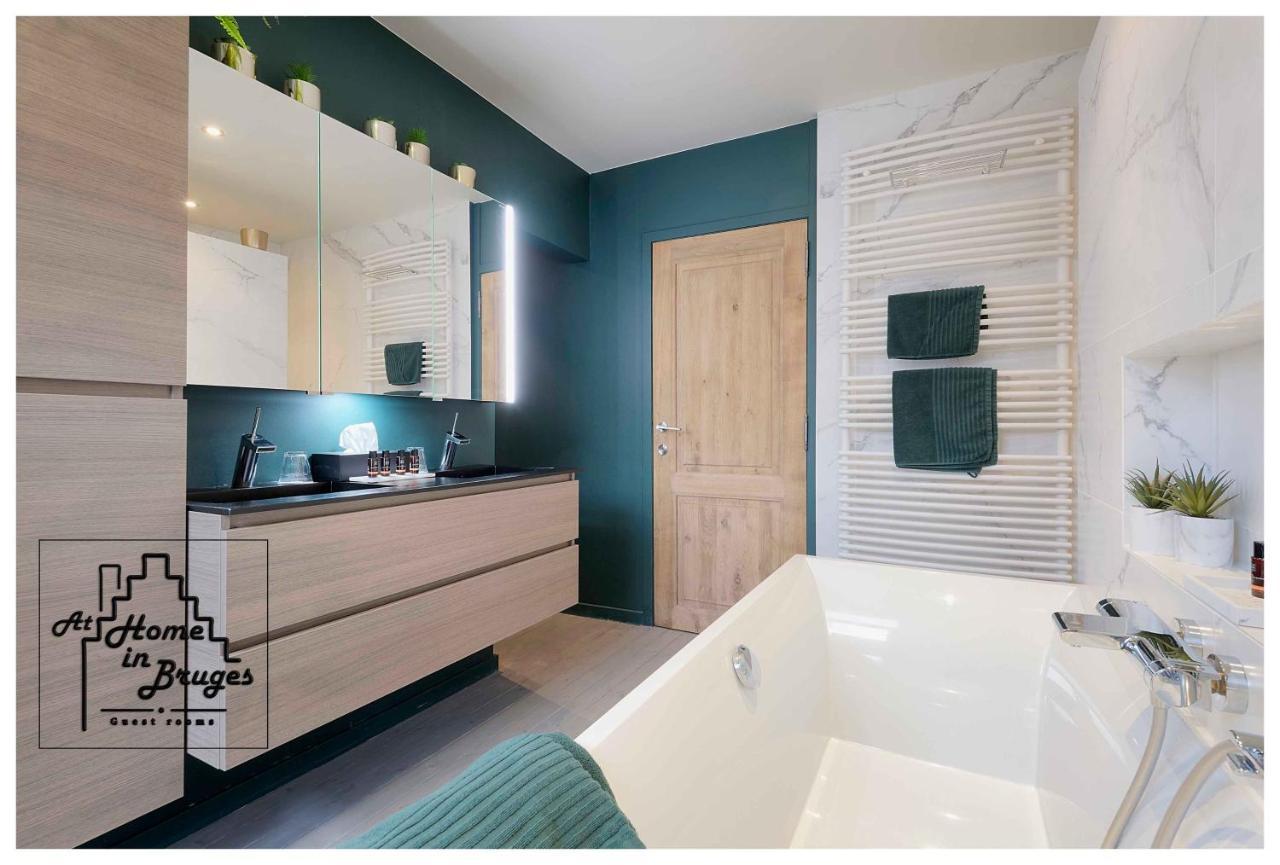 Guest house At In *